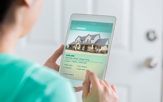 How Should Sellers Price Their Homes to Attract Buyers While Maximizing Value in Missouri?